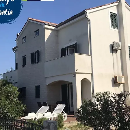 Blue - Right At The Apartment
